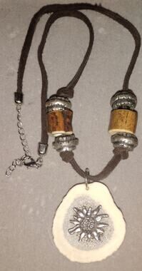 Rustic Alpine Antler Slice Edelweiss Pendant Necklace – Circa 2000s